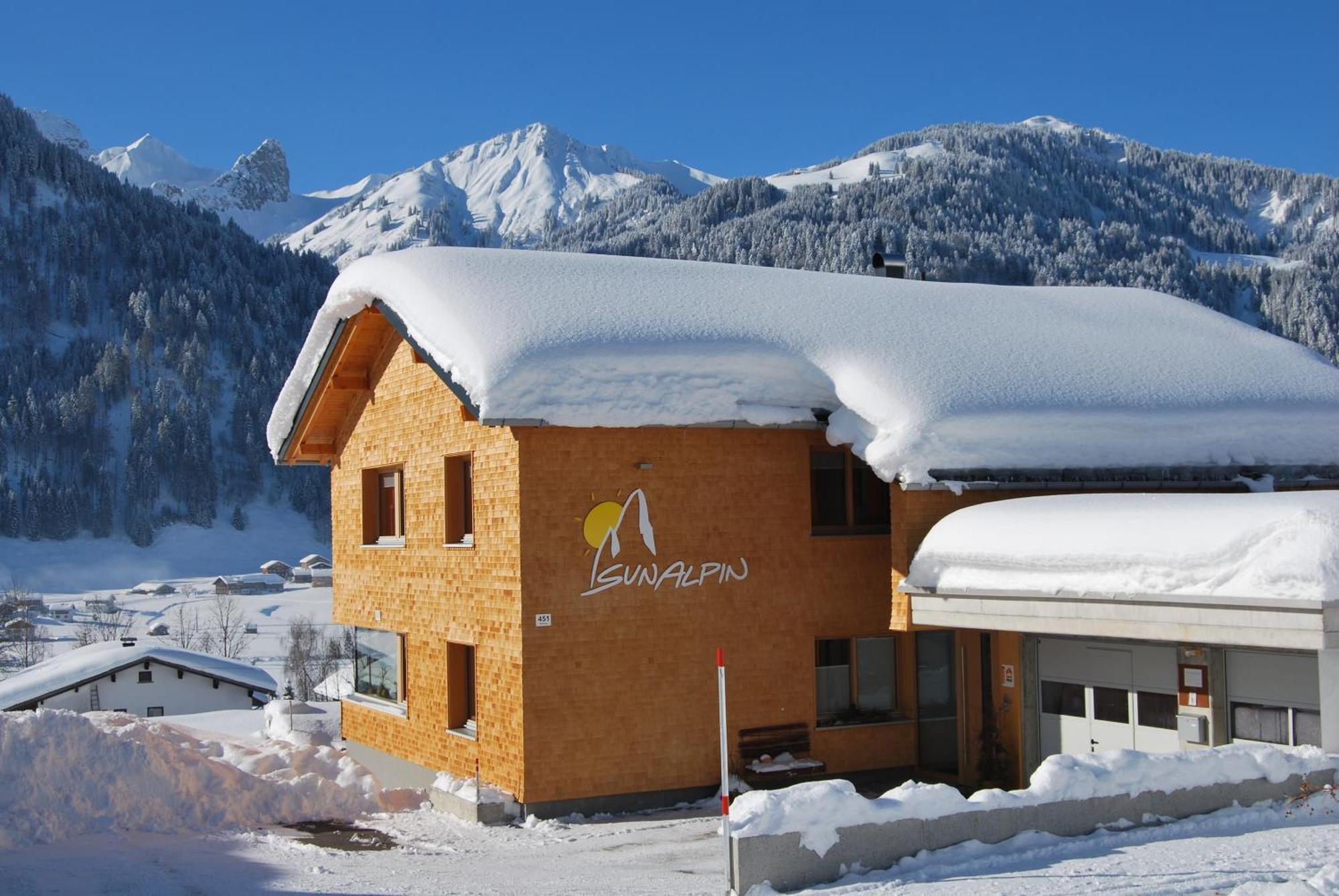 SunAlpin - Ferienwohnungen Schoppernau Exterior foto